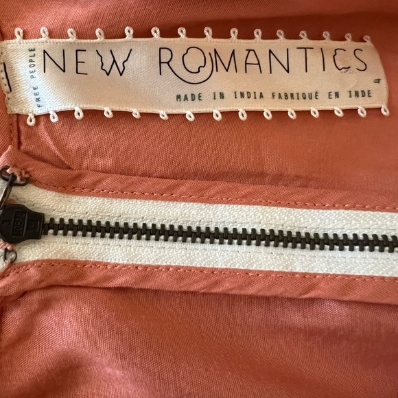 Beautiful Mini Dress By New Romantics/Anthropologie Size 4 petite - Picture 7 of 7